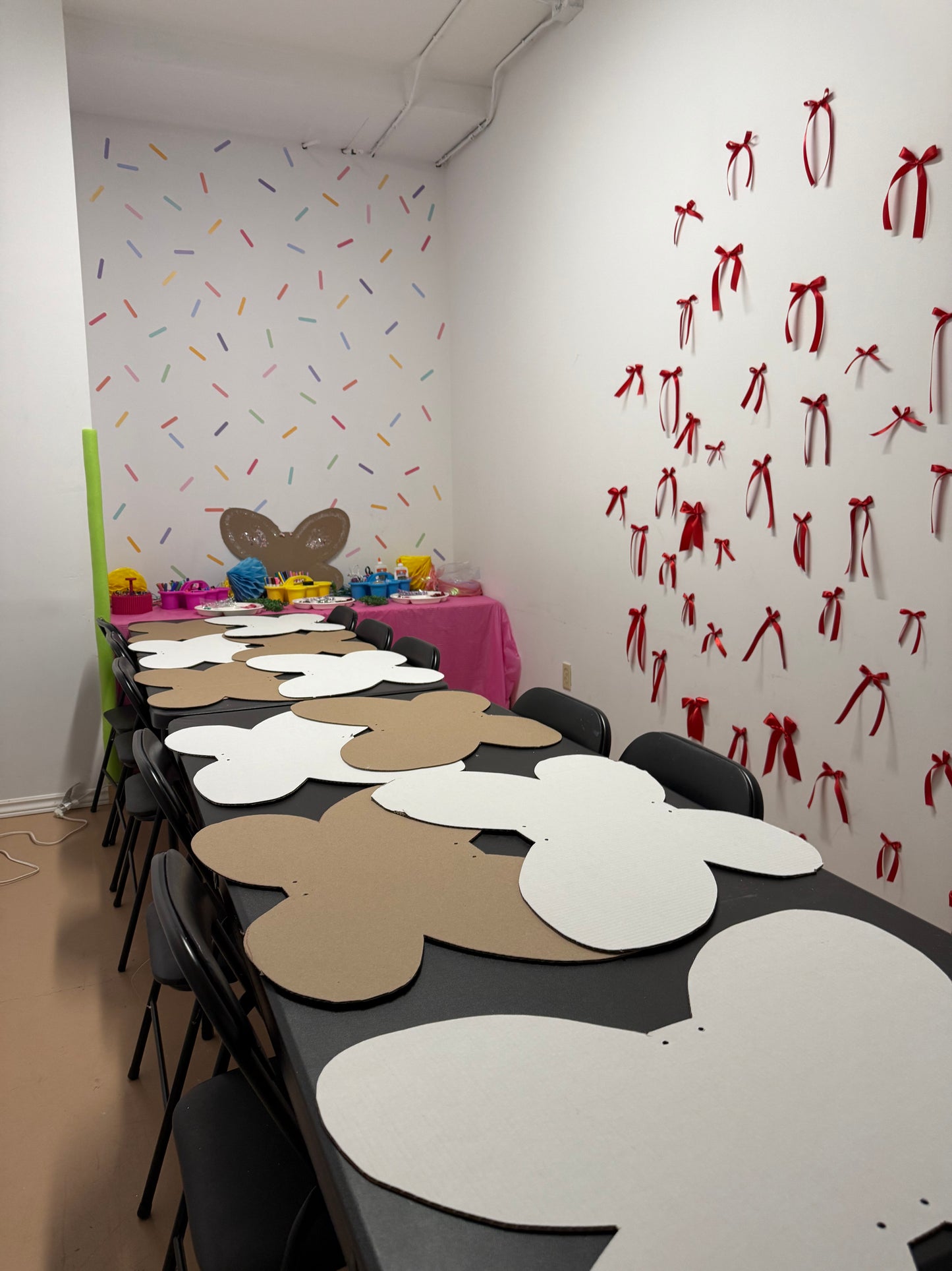 KIDS ARTY PARTY PLUS