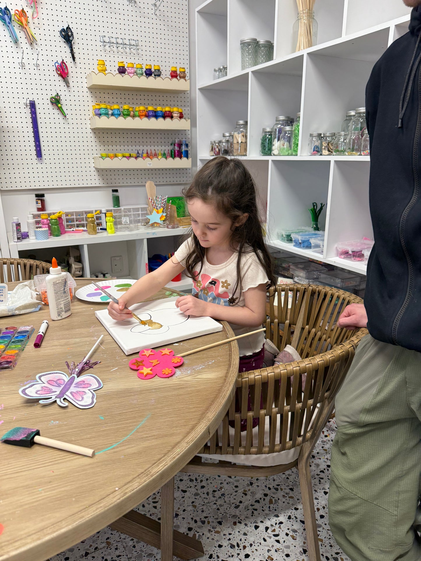 KIDS ARTY PARTY PLUS