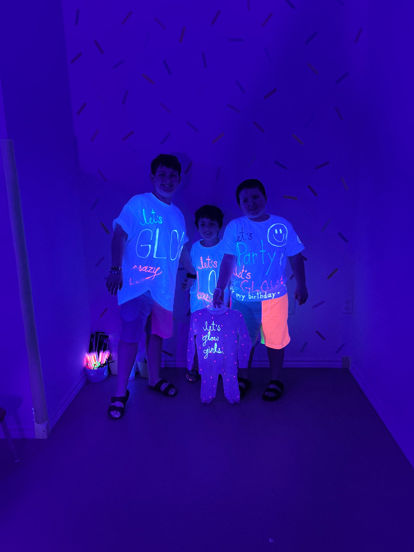 KIDS ARTY PARTY PLUS