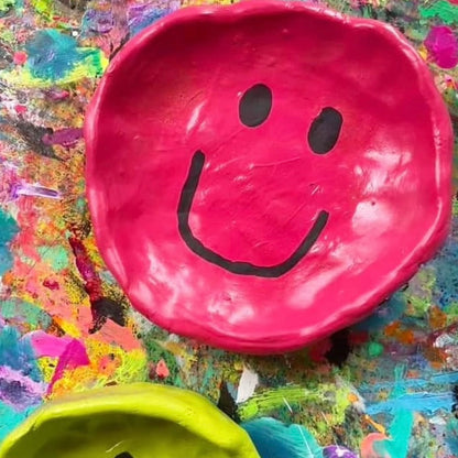 Smiley Pinch Pots (Ages 6-10) FRI AUG 21ST 10AM-12PM
