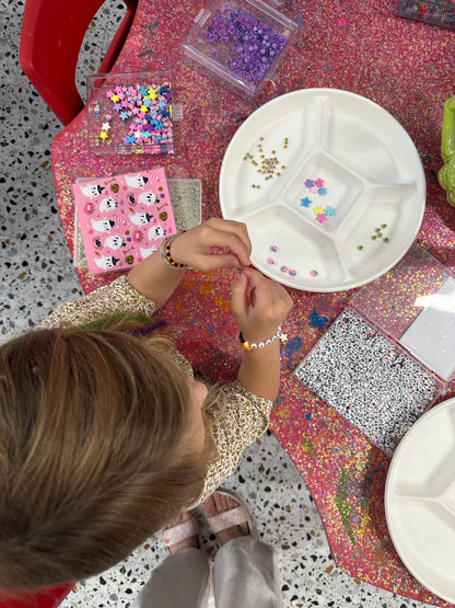 KIDS ARTY PARTY