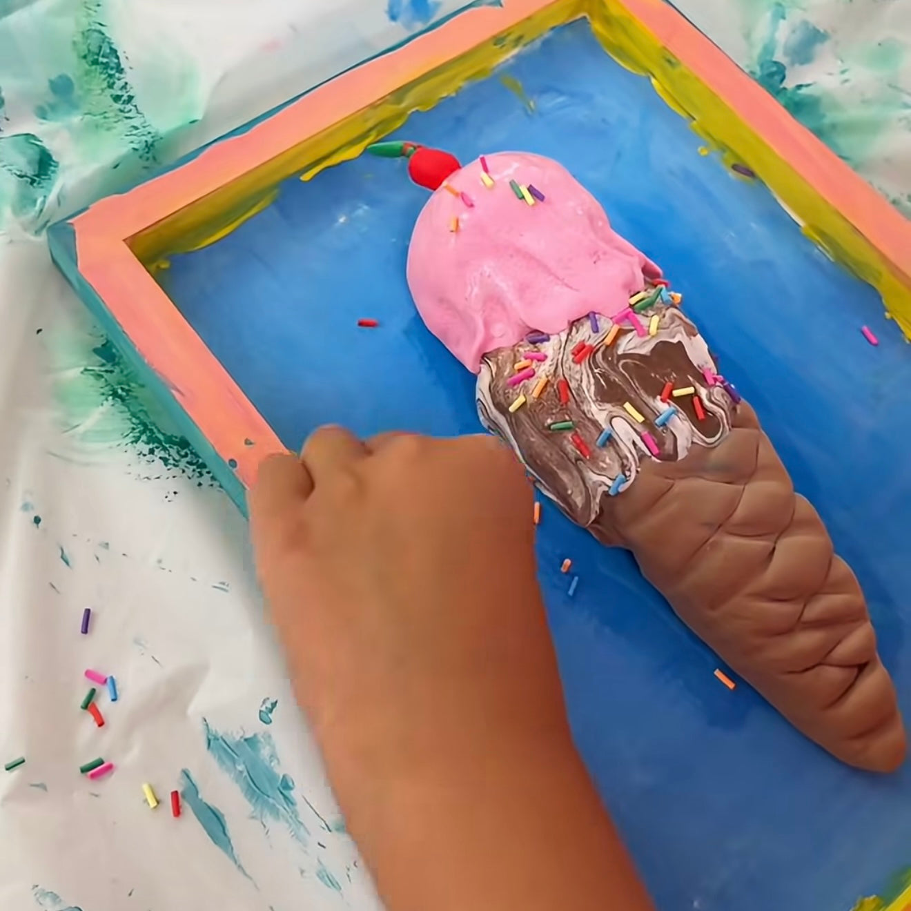 Scoops & Sculpt Workshop (Ages 6-10) FRI JULY 31ST 10AM-12PM